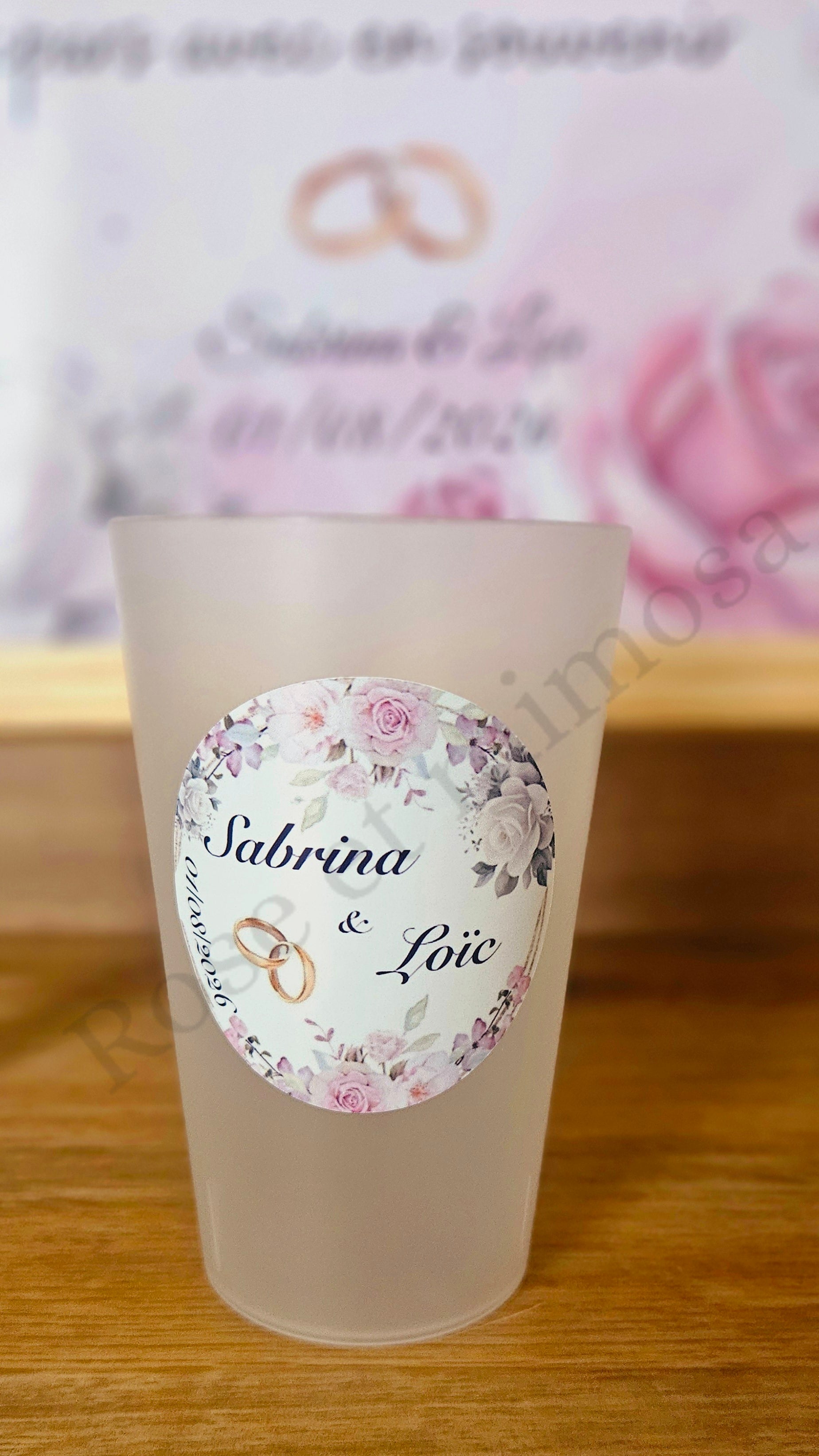 Gobelet mariage – Fleurs pastel & alliances dorées 🌸💍